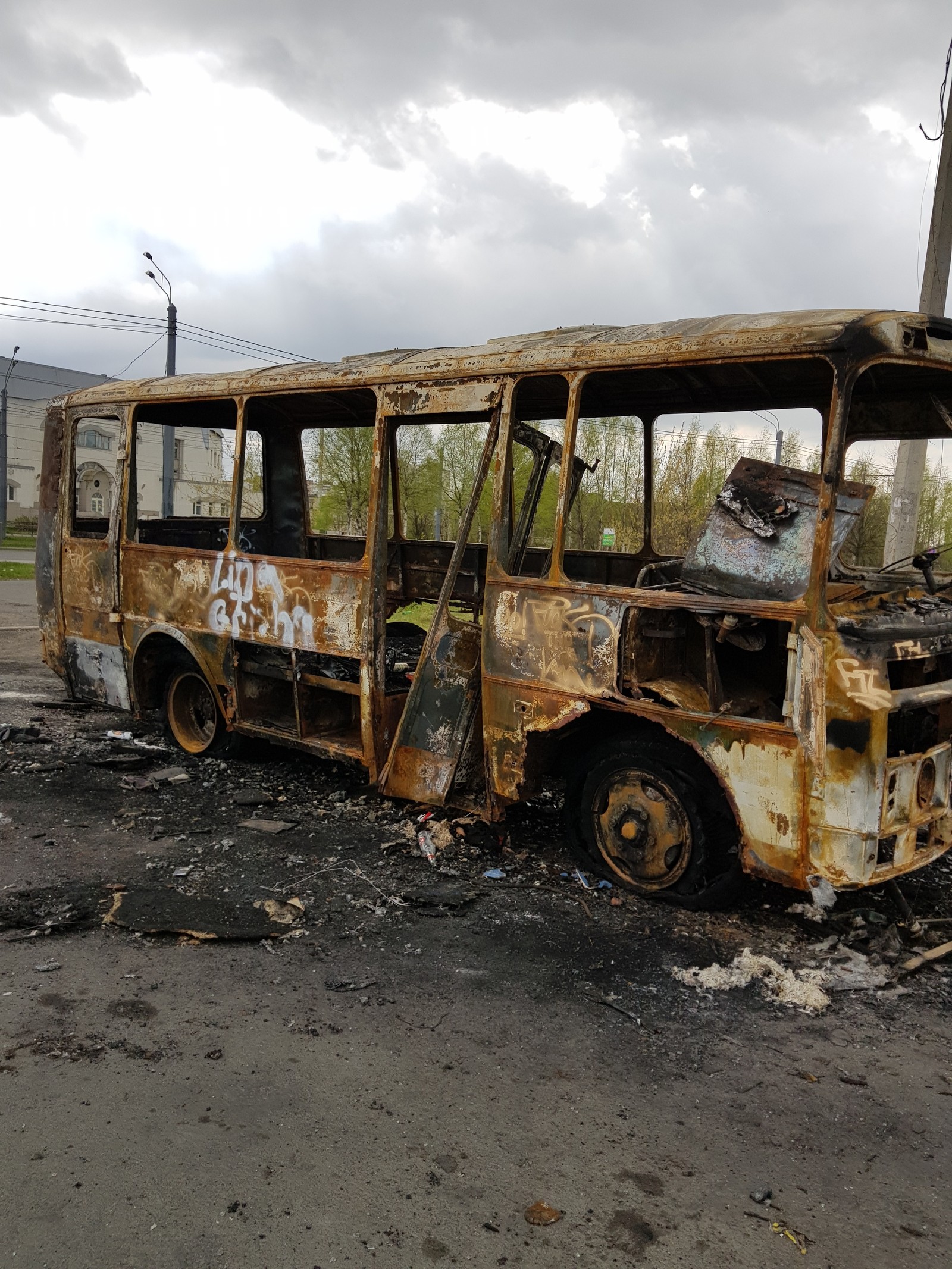 Сожгли автобус в Питере, возле Муринского ручья - Автобус, Пожар, Длиннопост