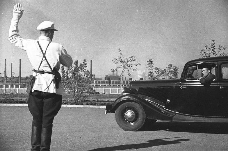 Club History of Magnitogorsk. Guard Policeman 1937. - Magnitogorsk, Magnitka, 1937, Old photo, Real life story, Highway Patrol, Road