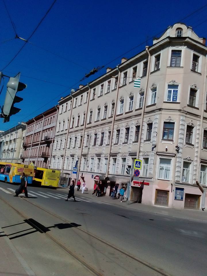 My friends, what does this sign mean? Tram along the way, as it is located in the middle of the road. - My, Question, Interesting, Longpost, Saint Petersburg, 