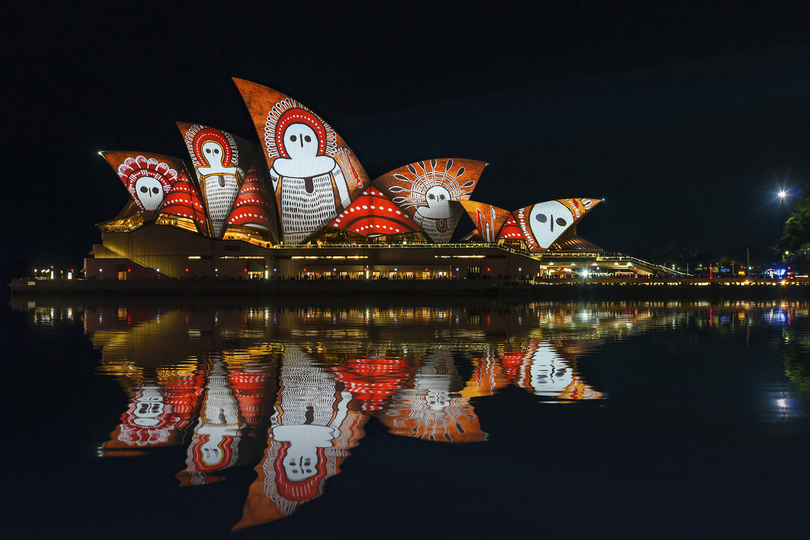 Sydney Opera House during the Vivid Sydney Festival. Part 2 (2015-2017) - The photo, Sydney Opera House, Sydney, The festival, Backlight, Color, Longpost