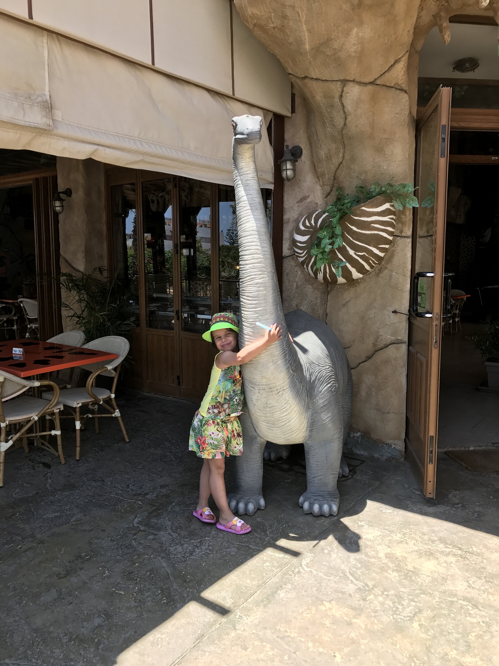 I saw - I shed a tear. - My, Flintstones, A restaurant, Cyprus, The photo, Longpost