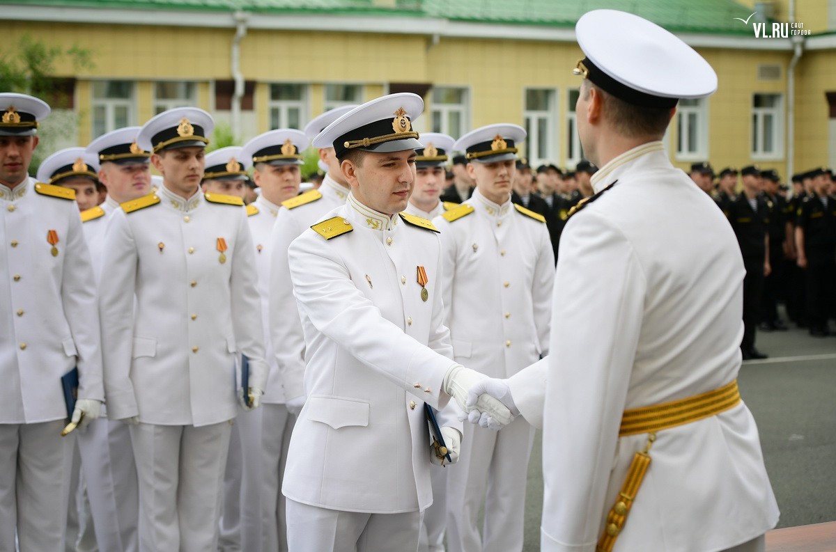 Выпускникам ТОВВМУ вручили кортики и дипломы - ВМФ, Флот, Выпускной, Владивосток, Длиннопост