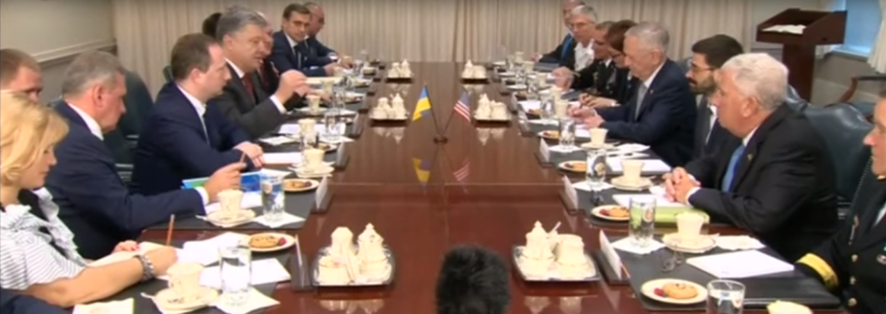 Deliciously licked! - Politics, USA, Petro Poroshenko, Pentagon, Visit, Video