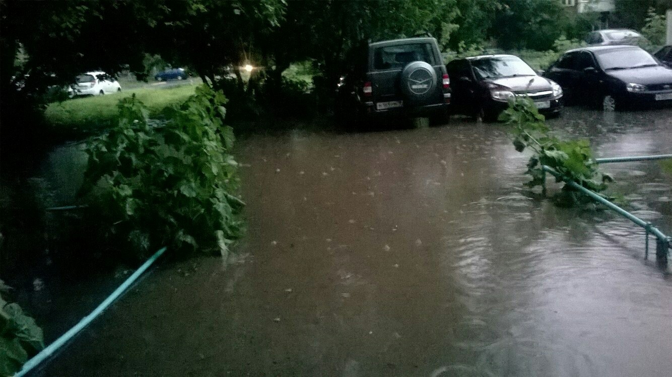 And from our window ... the river slowly flowed ... - My, Izhevsk, Housing and communal services, River, Rain, Longpost