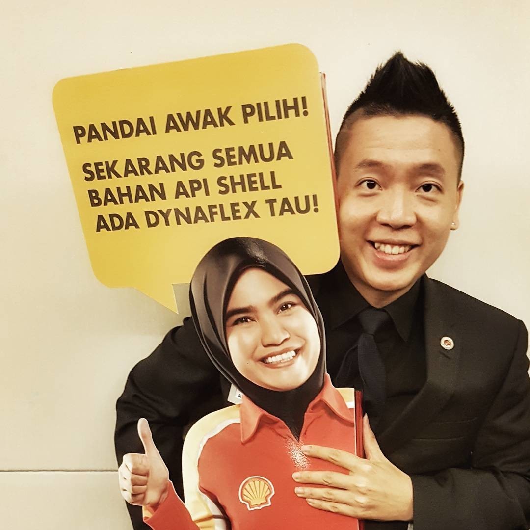 Shell removed cardboard figures of women from gas stations in Malaysia because they were molested by men - Malaysia, Refueling, Harassment, Longpost