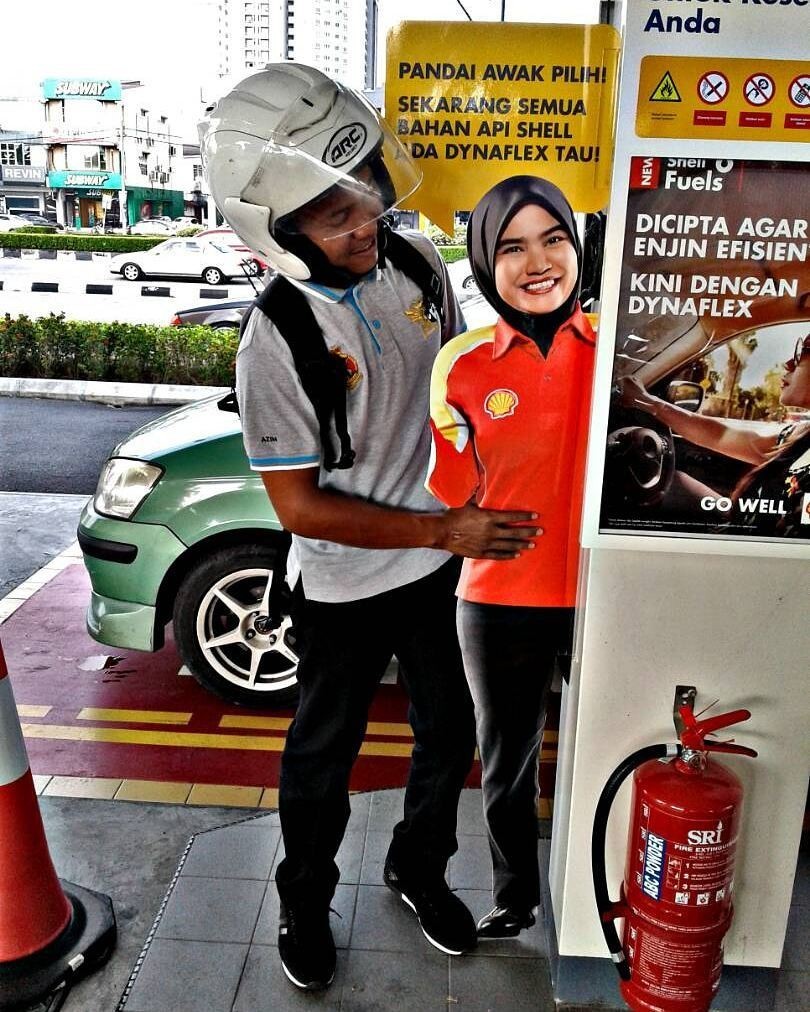 Shell removed cardboard figures of women from gas stations in Malaysia because they were molested by men - Malaysia, Refueling, Harassment, Longpost