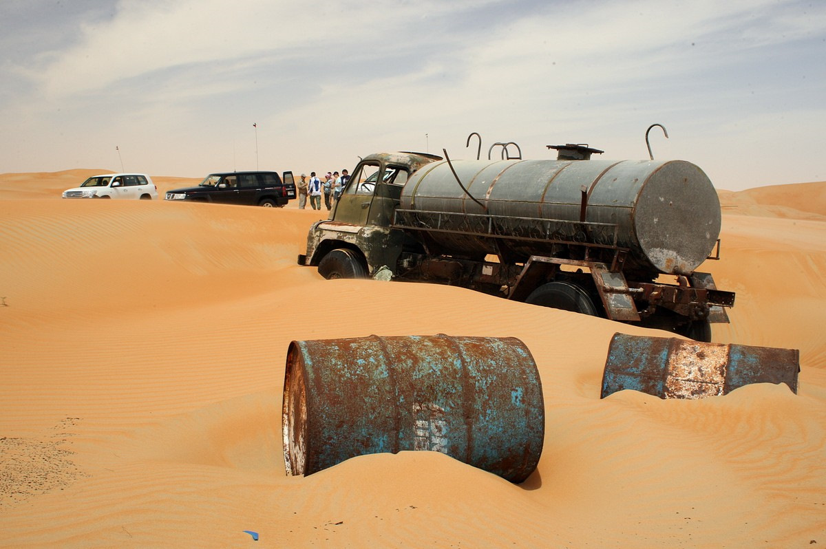 Finds in the Rub al-Khali Desert - Desert, , Abandoned, Retro car, Natural beauty, Landscape, Longpost