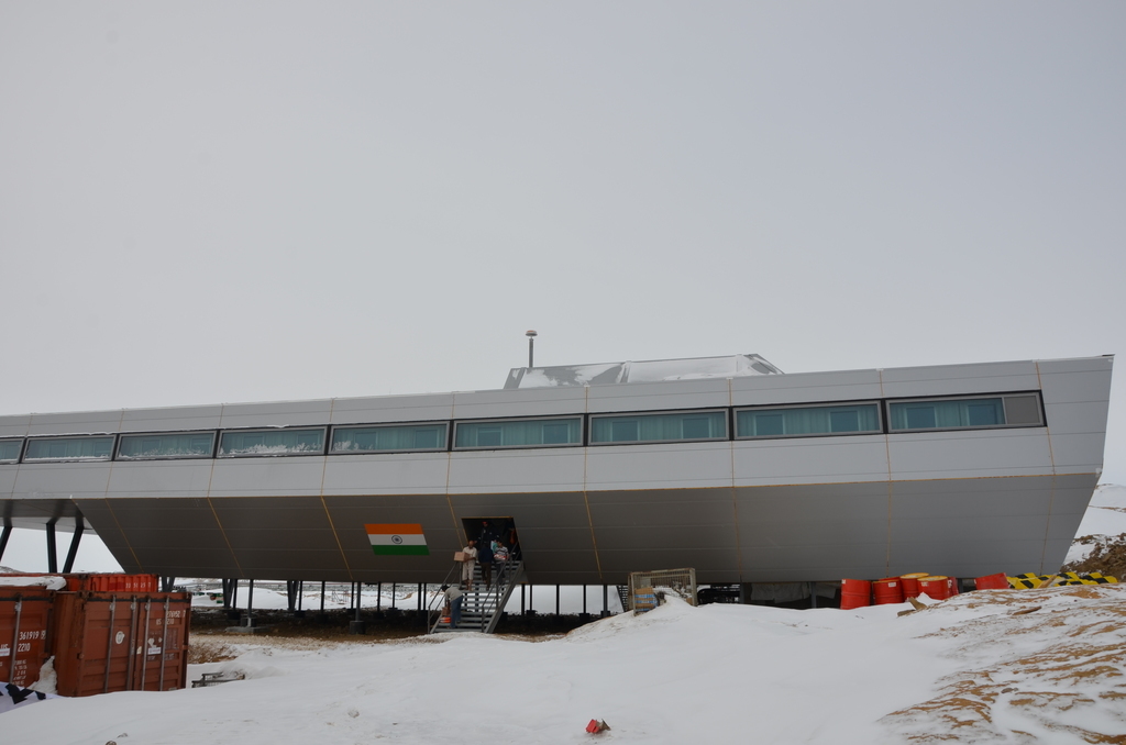 Antarctic buildings - My, Antarctica, Building, Chatting in Internet, , Longpost, 