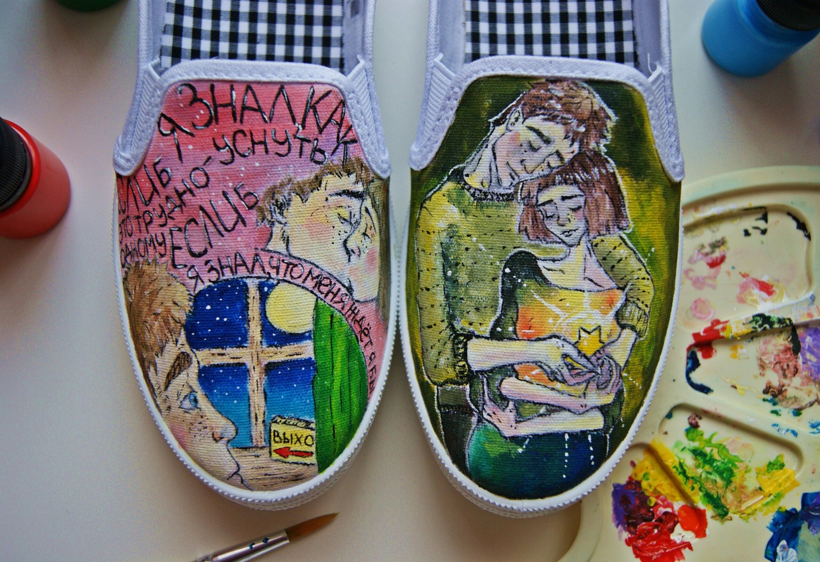 Slippers-Two do not sleep (according to the illustrations of the artist Green Light Bulb) - My, Needlework without process, Shoes, Painting on fabric, Painting, Spleen, Drawing, Acrylic, Longpost