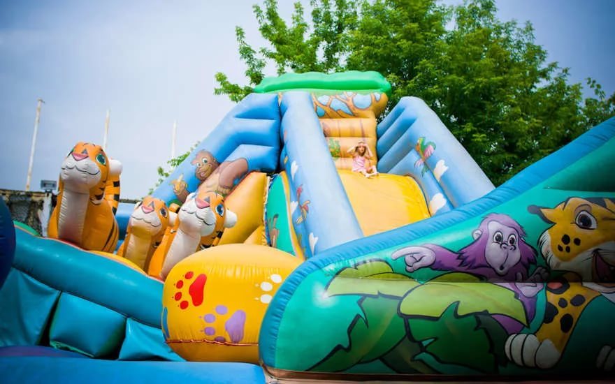 Blame the wind? - Wind, Trampoline, Children, Relaxation