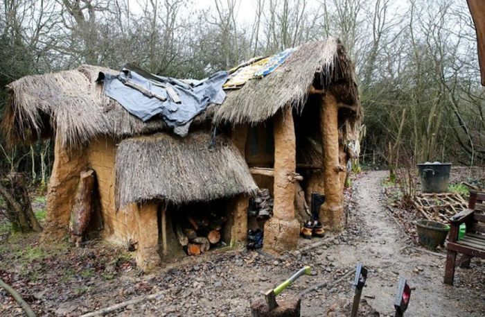 British homeless man who built a hut in the woods is kicked out of his house - Great Britain, England, House, Lodging, House in the woods, , Eviction, Longpost