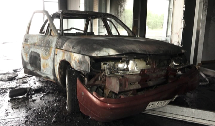 In Orenburg again the 90s. - news, Orenburg, car showroom, Arson, Bandits, Longpost