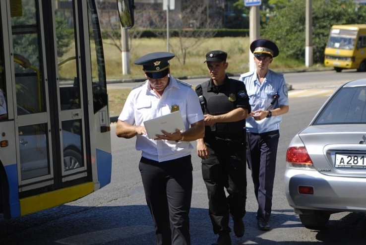 The prosecutor's office recognized the raids of the traffic police and bailiffs illegal - news, Bailiff, Traffic police, Bailiffs