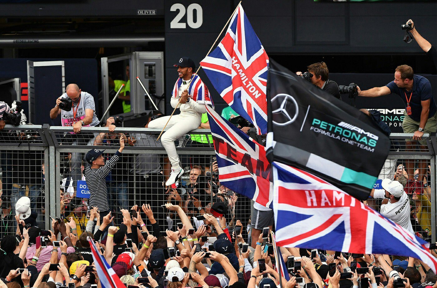 On July 16, the British Grand Prix race took place at Silverstone, as a result of which the Mercedes driver Lewis Hamilton won! - Formula 1, Lewis Hamilton, Victory, Celebration, Mercedes, Longpost