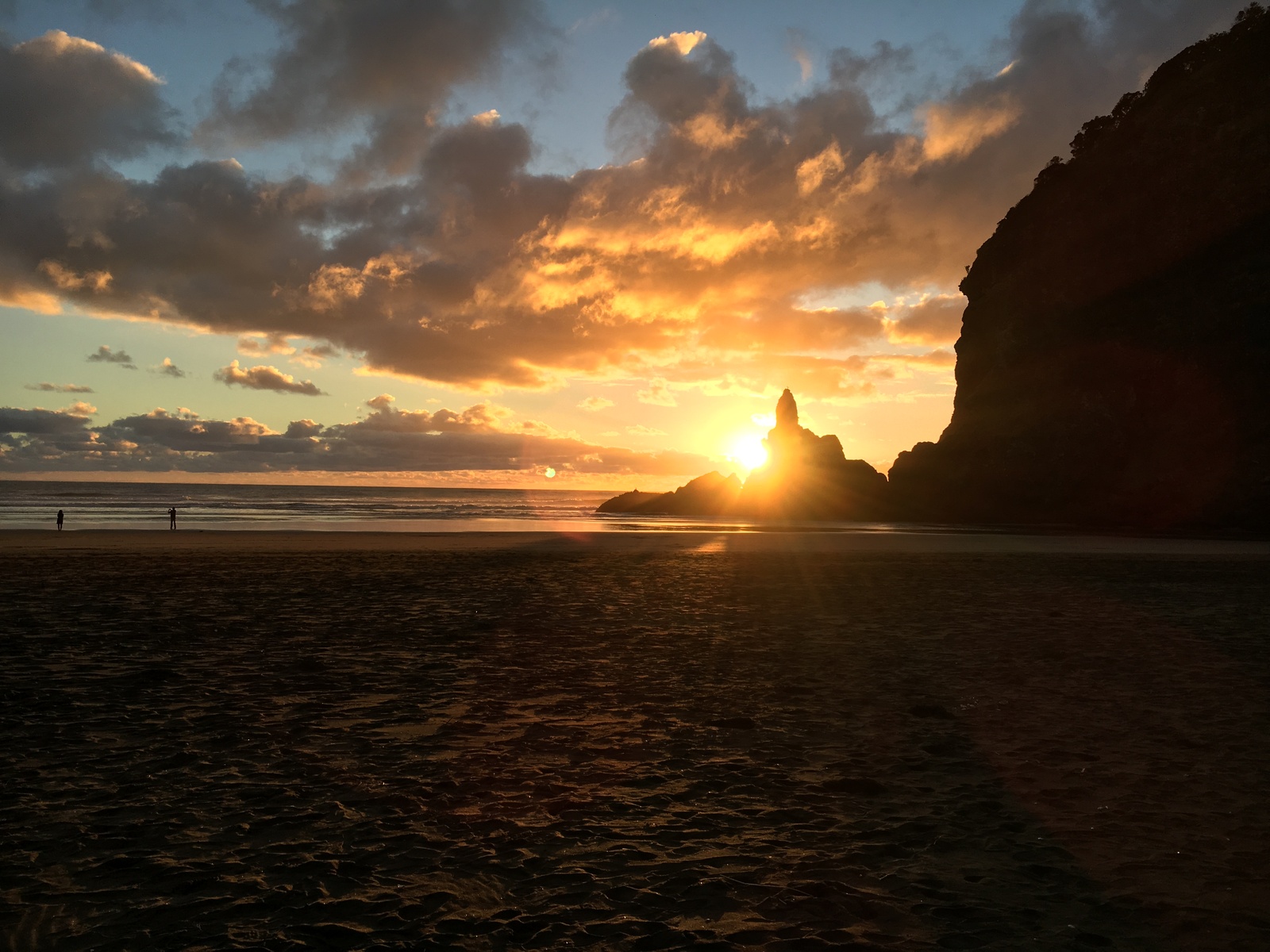 Sunset somewhere on the edge of the world - My, Sunset, Beach, New Zealand, The photo