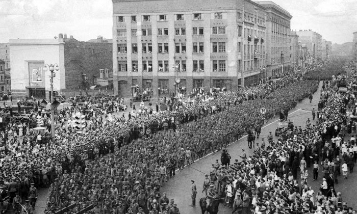 July 17, 1944. Germans escorted through Moscow. - Parade of the Defeated, The Great Waltz, Moscow, Garden Ring, Story