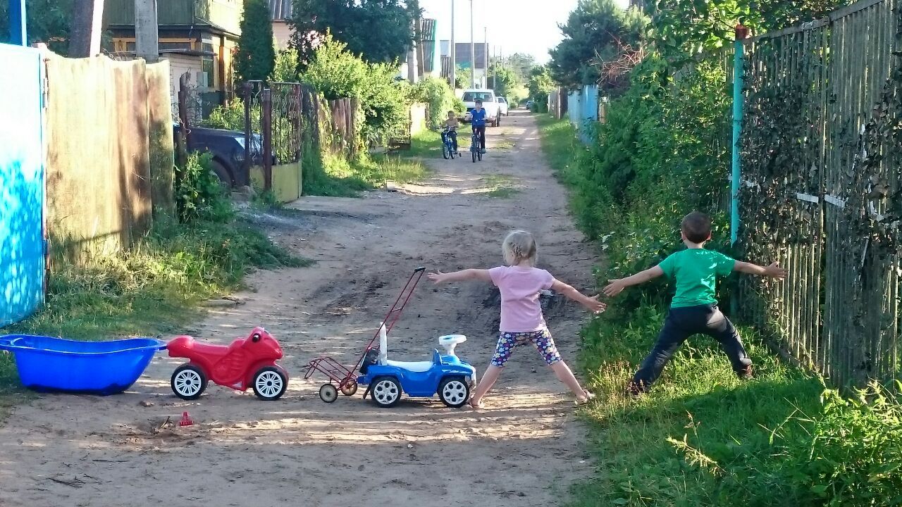 Do you have candy? - My, Children, Dacha, Startup