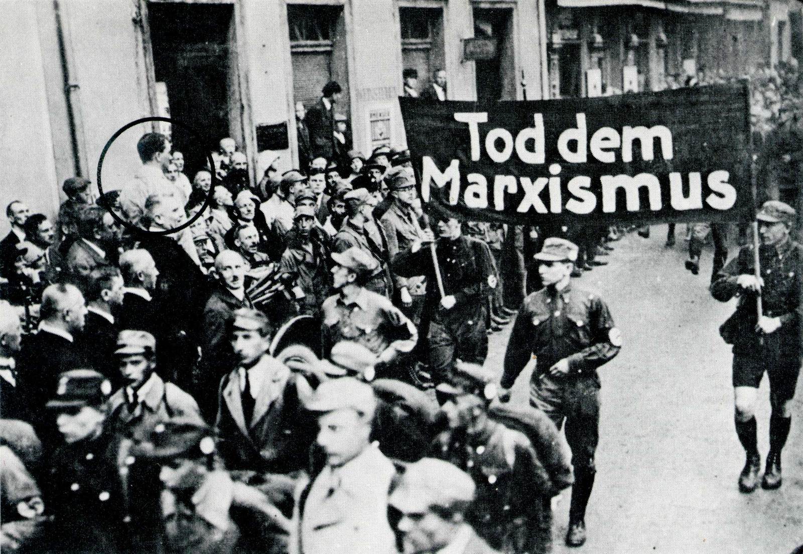 22 апреля день гитлера. Национал Социалистическая партия Германии в 1920-е. Коммунистическая партия Германии 1933. Национал=социалисты Германия 1930. Национал-Социалистическая партия Германии 1930 годы.