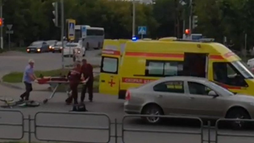 Ambulance hit a cyclist while carrying another downed cyclist - Cyclist, Ambulance, Magnitogorsk