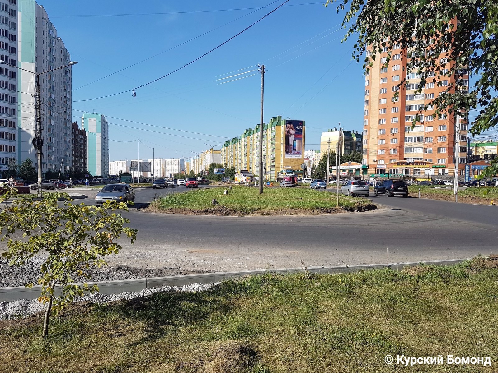 Аллея подводников, где каждая берёза (118 шт.) была высажена в честь погибшего члена экипажа АПЛ КУРСК. [Фейк] - Моё, Аллея, Курск, Ремонт дорог, Россия, Атомная подводная лодка, Память, Длиннопост, Фейк