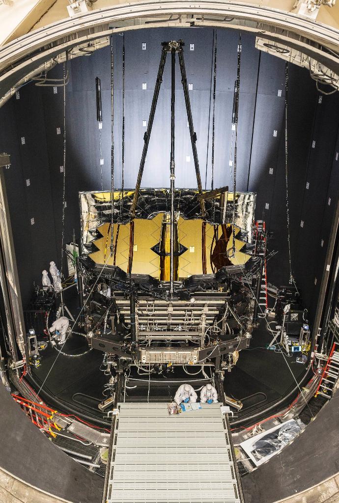 Telescope James Webb Space Telescope placed in a cryogenic chamber for testing - Telescope, Webb, Space, Astronomy, NASA, Video, Longpost