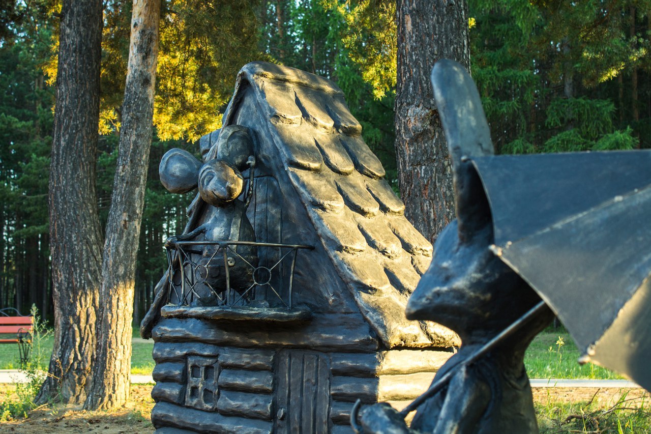 Fairy-tale sculptures in Sayansk - My, Russian tales, Sculpture, Sayansk, Kindness, Based on the, Longpost