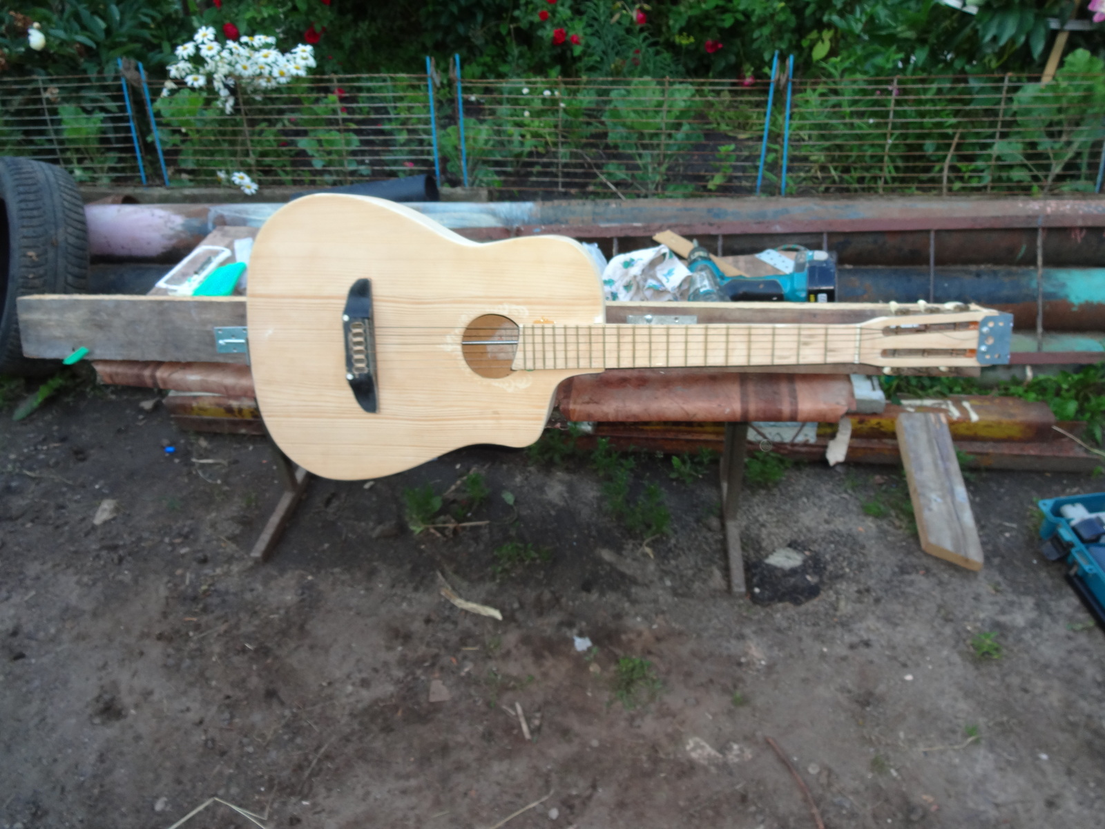 Guitar Story: The patient hasn't been finished off yet. - My, Guitar, Repair, Longpost