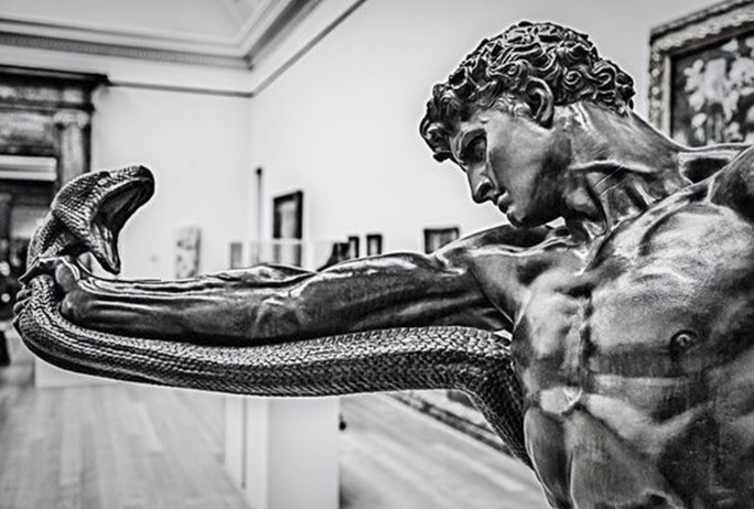 Sportsman wrestling with a python (1886) - Sculpture, England, Frederic Leighton, Longpost