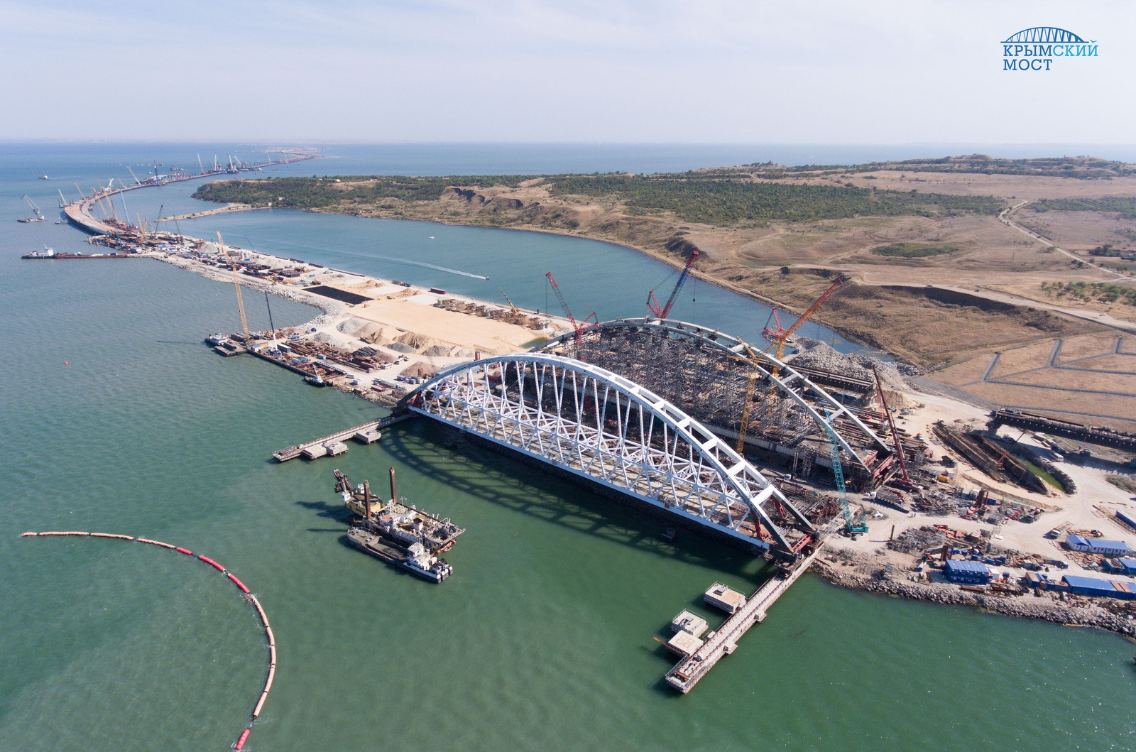 In the meantime: the preparation of the railway arch of the Crimean bridge for loading onto the floating system has begun - Bridge, Crimean bridge, Kerch, Russia, Building, Longpost