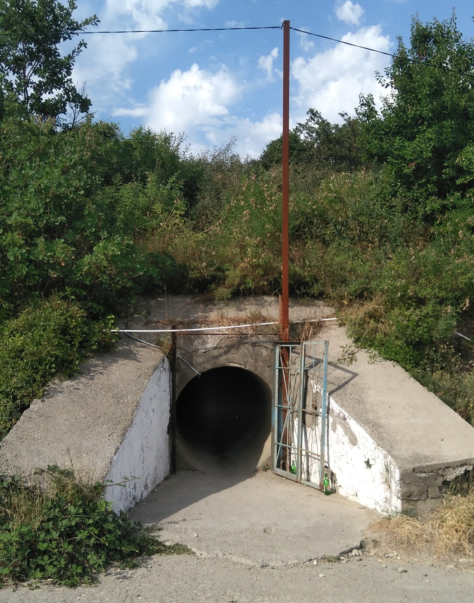 Tunnel in the sea! Passage to the sea in one of the recreation centers and campsites on the Black Sea in the Lermontovo region. - My, Weekend, Relaxation, Black Sea, Краснодарский Край, Lermontovo, Longpost