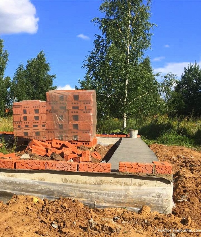 I build my house in 90 days. 11, 12, 13, 14 days. - My, Home construction, Foundation, My house, My, The photo, Socle, Bricks, Longpost