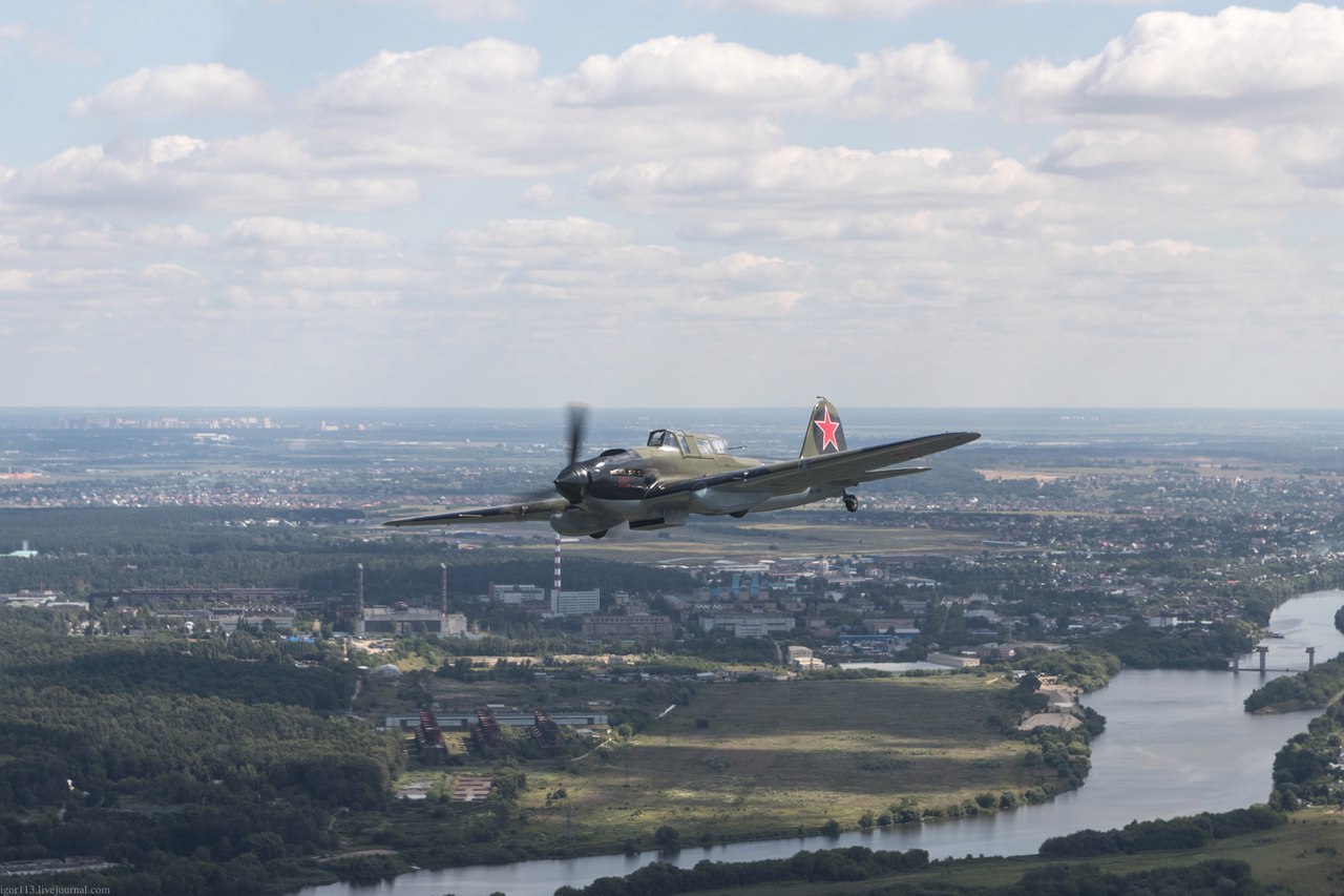 Transfer of the restored Il-2 attack aircraft from Ramenskoye to Kubinka on August 9, 2017 - Weapon, The Great Patriotic War, IL-2, Legend, Stormtrooper, Restoration, Memory, Video, Longpost, Ferry, Attack aircraft