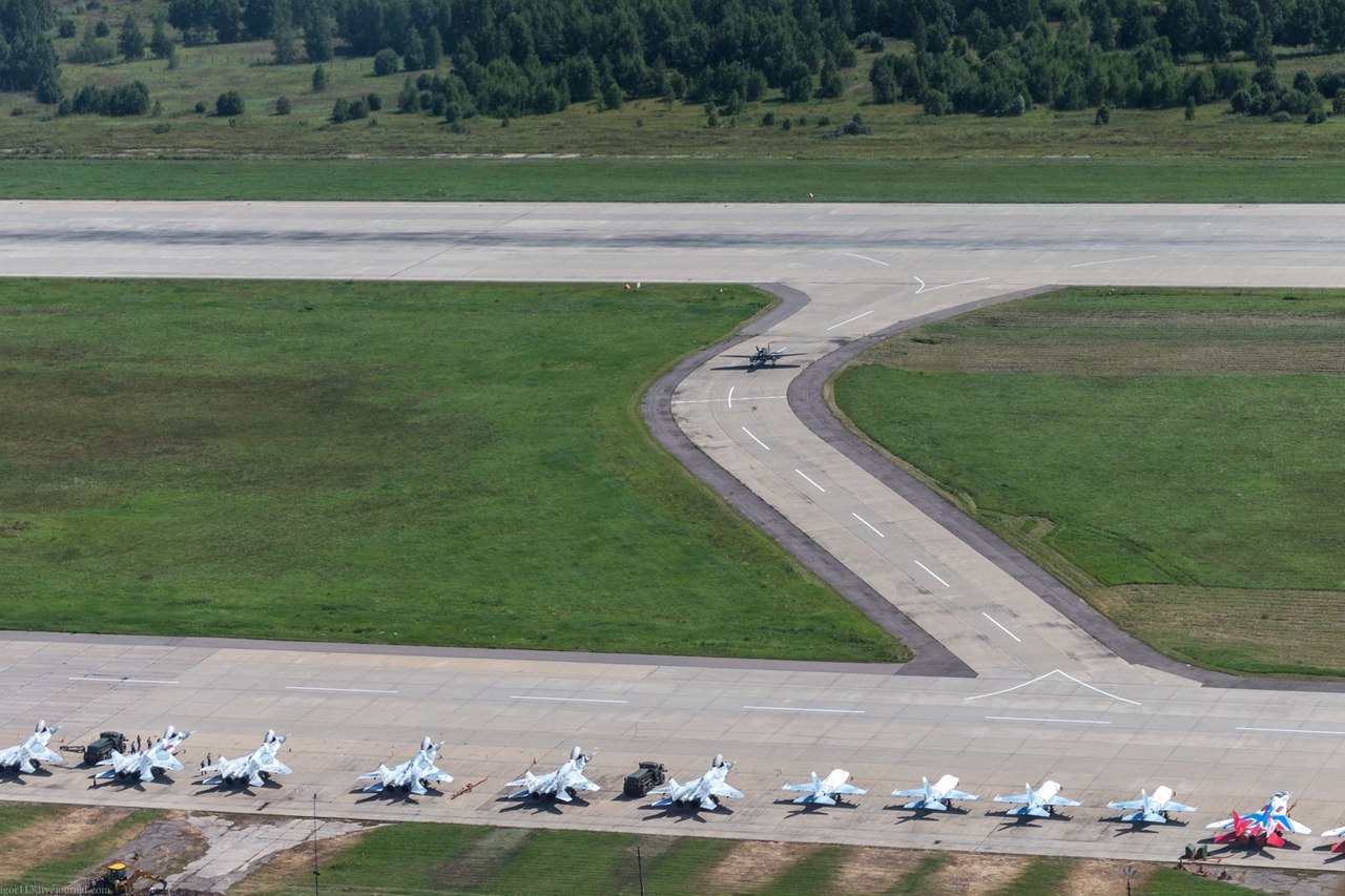 Transfer of the restored Il-2 attack aircraft from Ramenskoye to Kubinka on August 9, 2017 - Weapon, The Great Patriotic War, IL-2, Legend, Stormtrooper, Restoration, Memory, Video, Longpost, Ferry, Attack aircraft