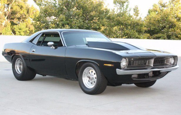 1970 Plymouth Barracuda - Plymouth Barracuda, Muscle car, Girls