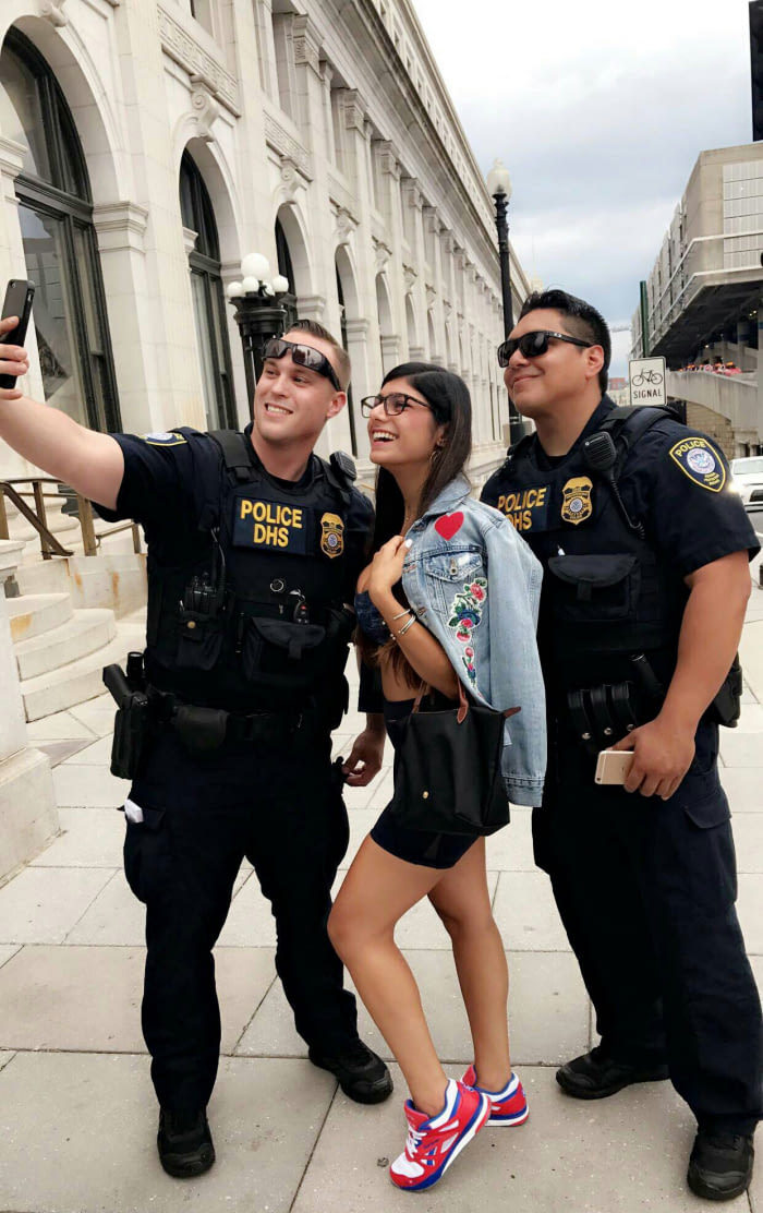 Police on topic - Humor, Selfie, US police, Porn actress