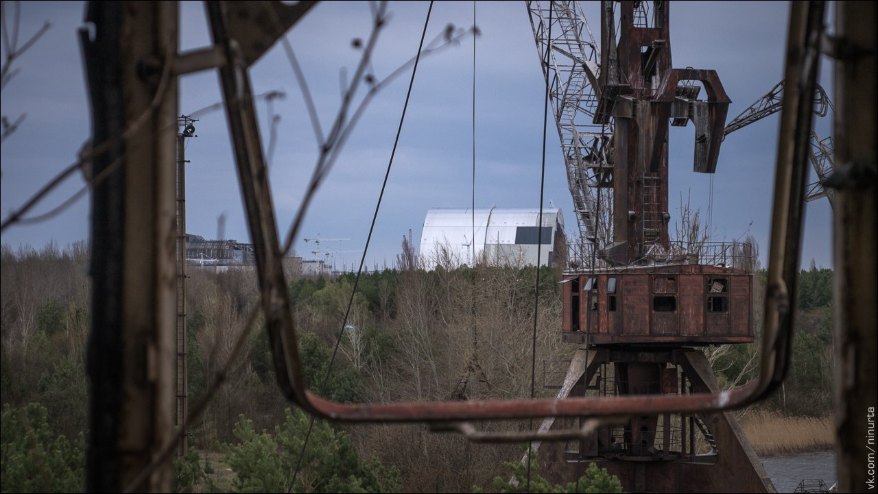 Cargo port of Pripyat. - My, Urbanphoto, Stalker, Pripyat, Post apocalypse, Port, Harbour crane, Zuo, Tap, Video, Longpost