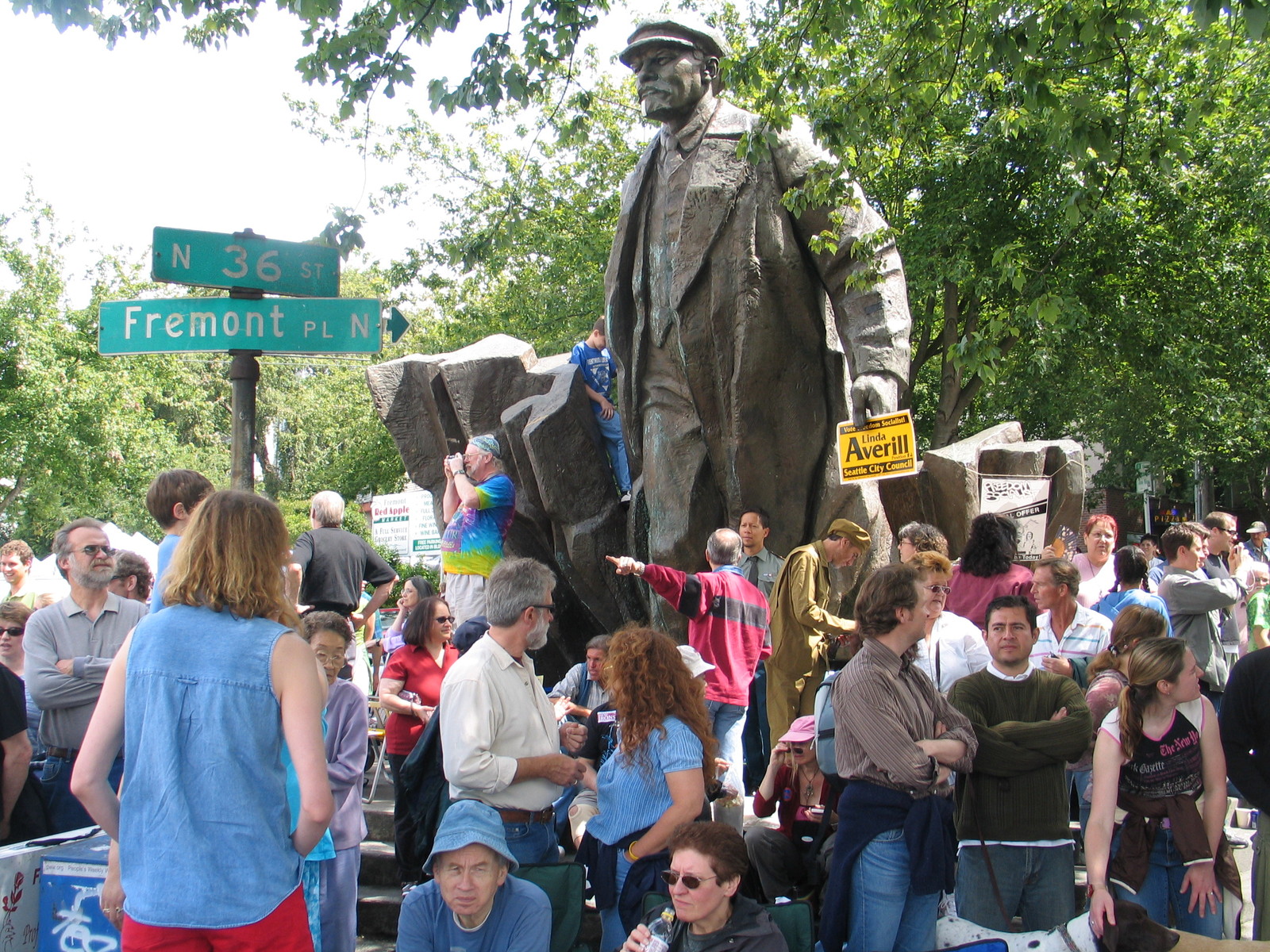 In Seattle, they are trying to get rid of the statue of V.I. Lenin. - Lenin, The statue, USA, Sculpture