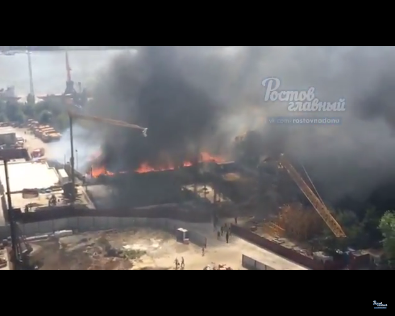 A powerful explosion thundered in Rostov-on-Don. About 15 houses are on fire - Russia, Rostov-on-Don, Incident, Fire, Explosion, Video