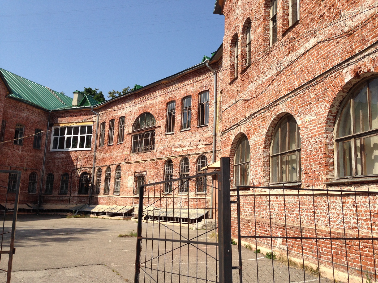 More Nizhny Novgorod courtyards for you - My, Courtyard, Gothic, Nizhny Novgorod, Longpost