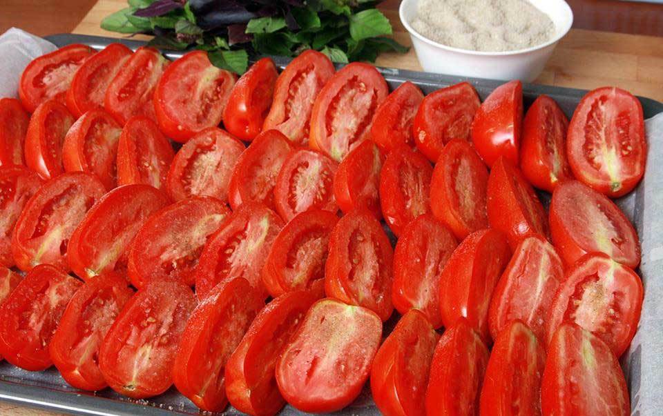 Time to dry the tomatoes! - Tomatoes, Tomato, Dacha, Recipe, Cooking, Summer residents, Kitchen, Yummy, Longpost