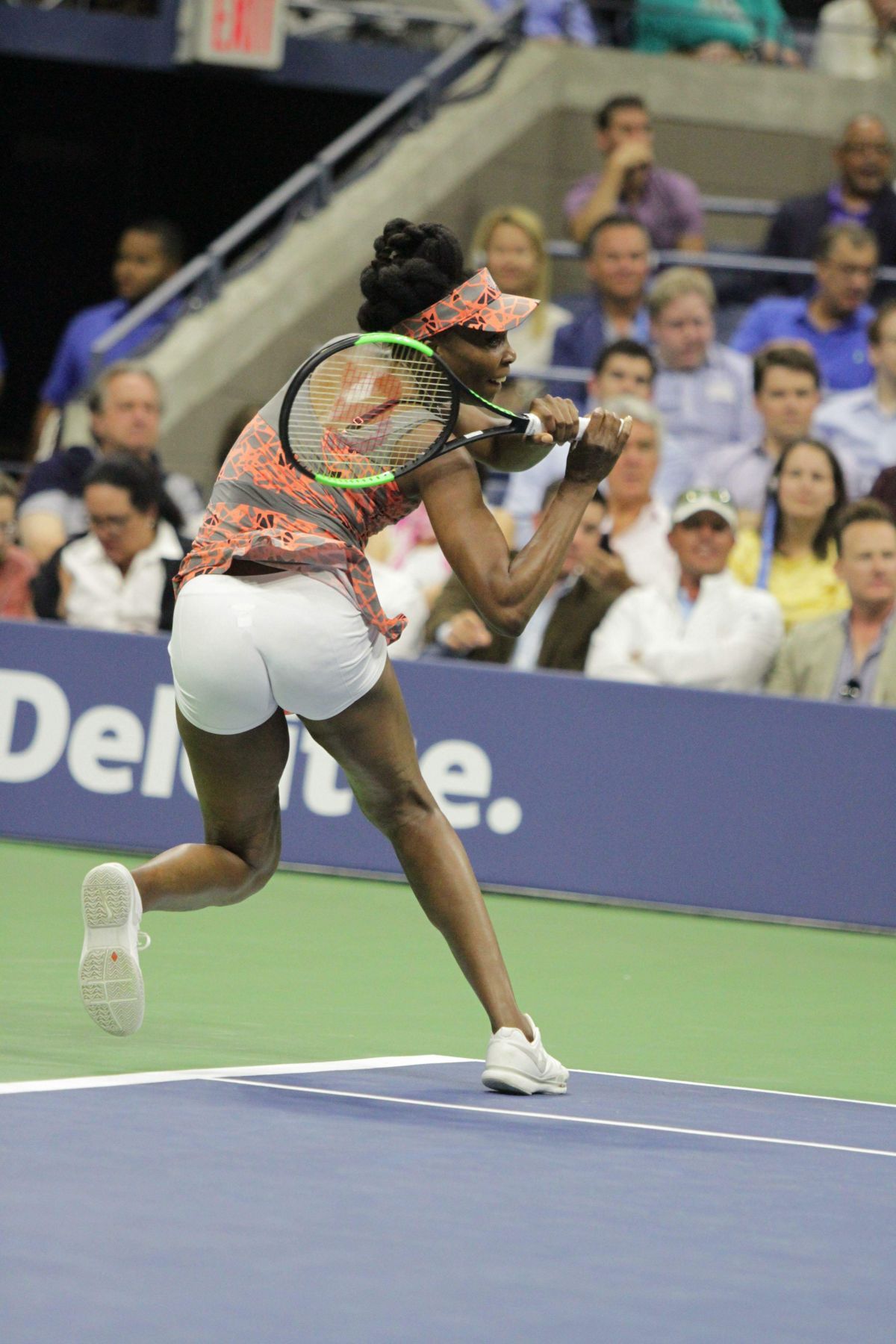 Girls and Balls US Open Tennis Championships 08/30/2017 - Tennis, Longpost, The photo