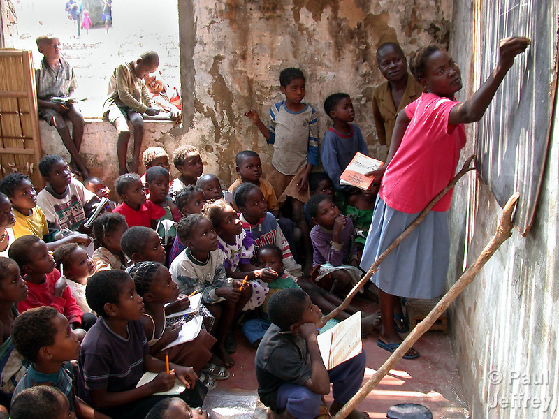 September 1 in different countries. - School, 11 September, Children, Students, Road, Country, Longpost