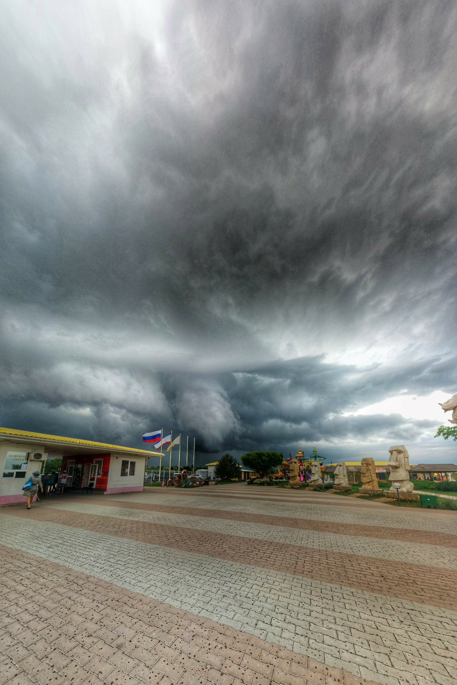 a minute before ... - My, The photo, Crimea, Storm, Aquapark