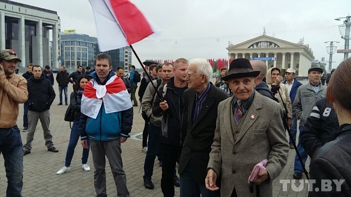 Оппозиция протестует против учений Запад-2017 в Минске. - Республика Беларусь, Оппозиция, Запад-2017, Политика, Клоун, Длиннопост