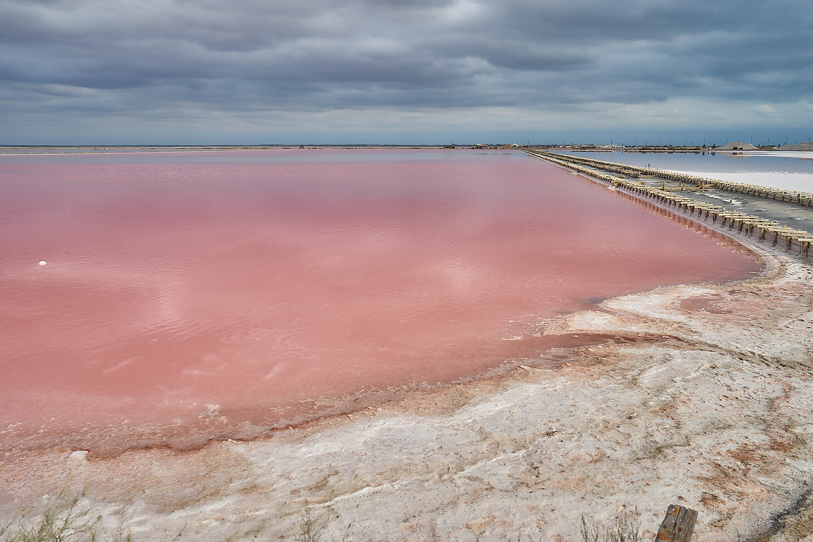 Salt is mined here. Salt lakes near the city of Saki (Crimea). Some species are simply Martian). Shot on Sony A7, 24-70/4 ZA - My, Longpost, Landscape, Sony