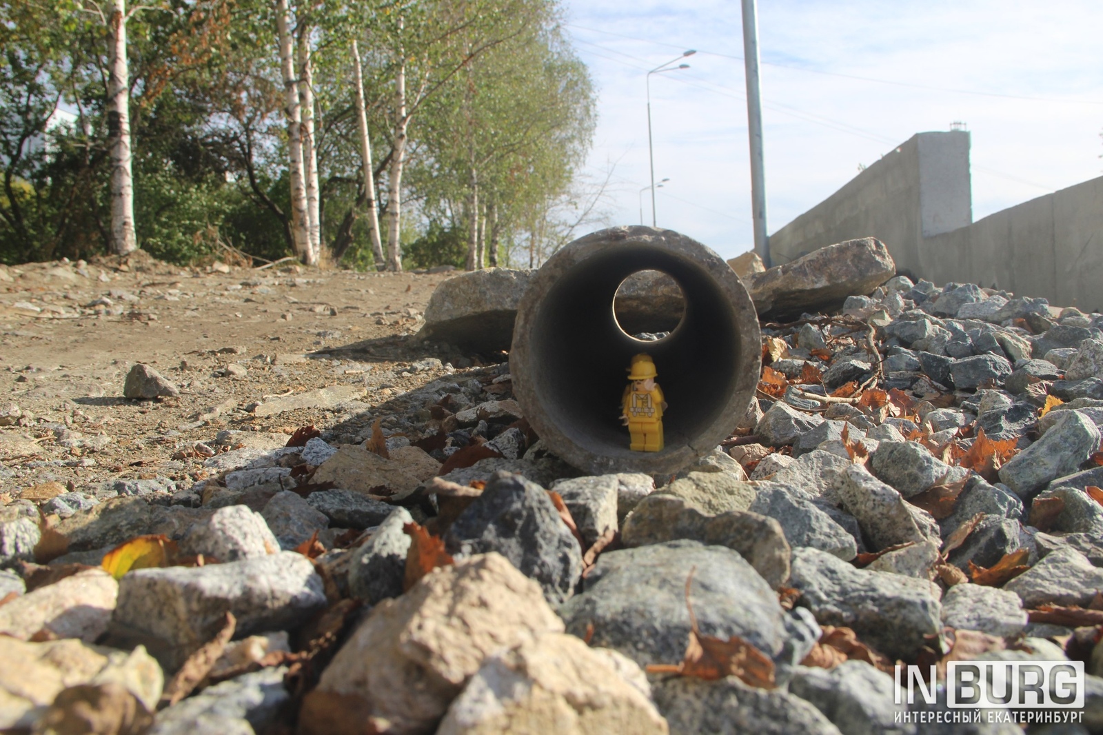 In Yekaterinburg, toys will be forced to repair the sidewalk, which was dug up by road workers - Yekaterinburg, Road workers, Oddities, Longpost