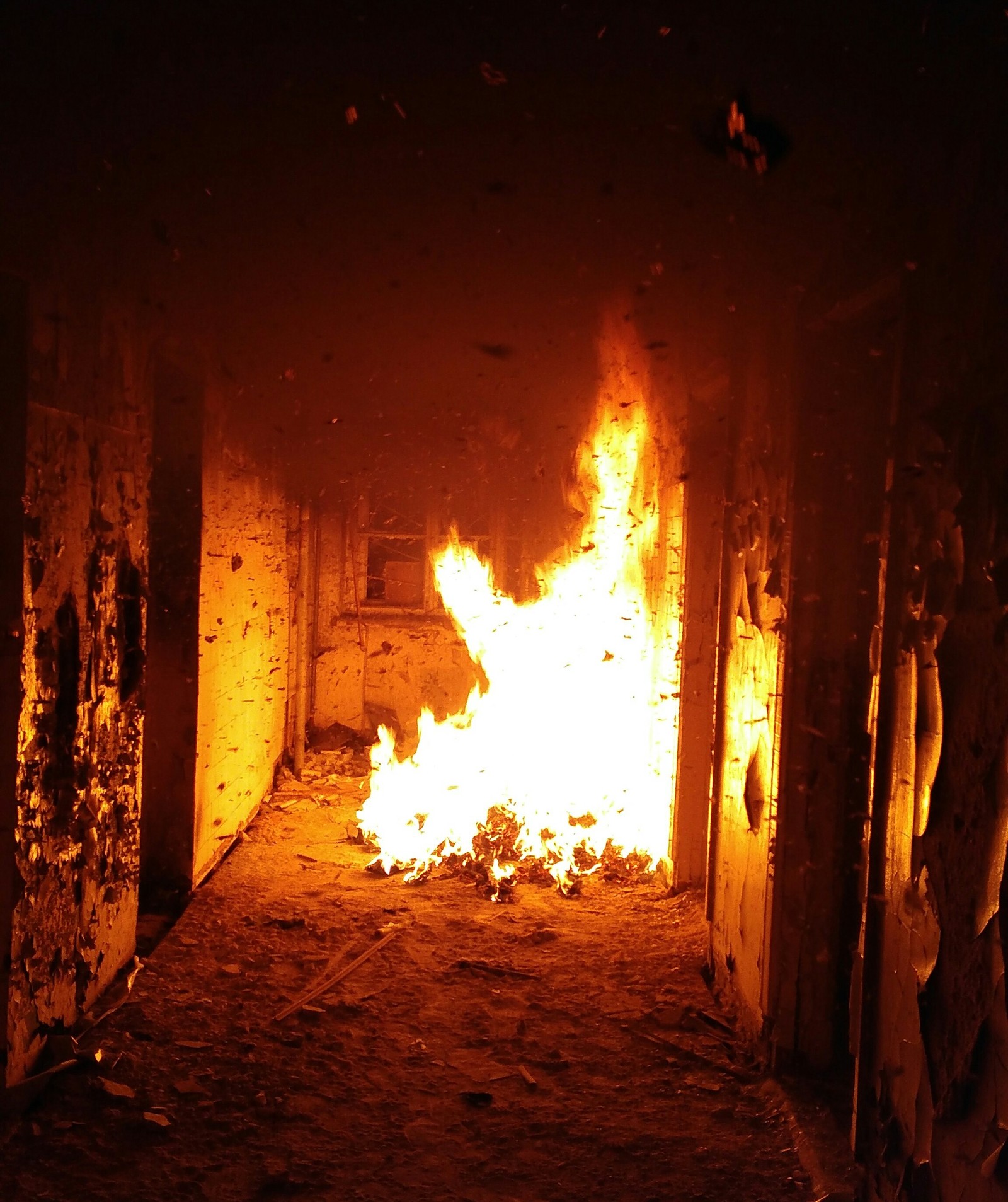 Room hell. - My, Pyromaniac, Fire, Abandoned, Stalker, Longpost