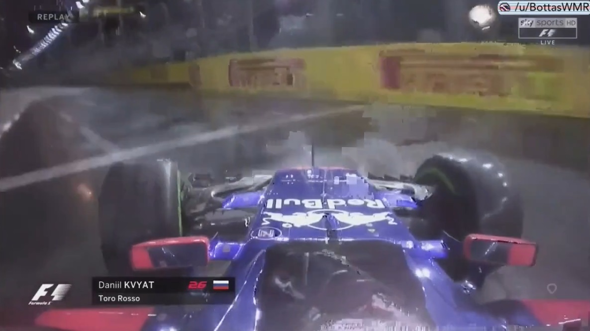 Kvyat's accident at the Singapore Grand Prix. - Formula 1, Daniil Kvyat, Toro Rosso, , Crash, Longpost