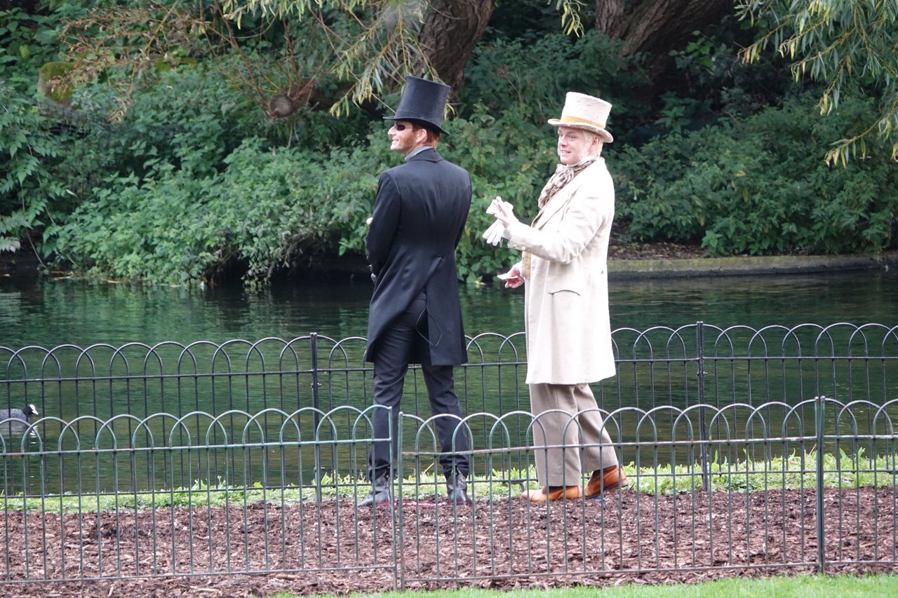 A couple of shots from the filming of the series Good Omens - Good signs, Terry Pratchett, Neil Gaiman, David Tennant, Michael Sheen, Longpost