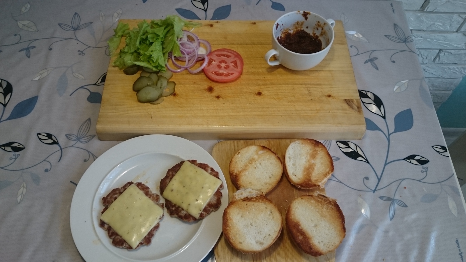 Hamburger at home - My, Hamburger, Kaliningrad, Cook, With your own hands, Yummy, Longpost, Photorecept, Recipe